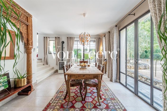 Image No.5-5 Bed House for sale