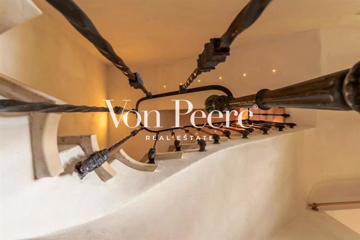 Image No.9-4 Bed House for sale