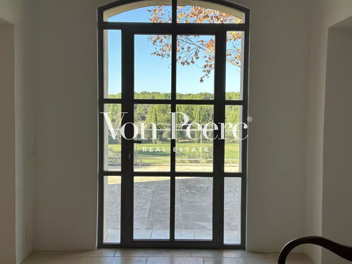 Image No.12-6 Bed House for sale