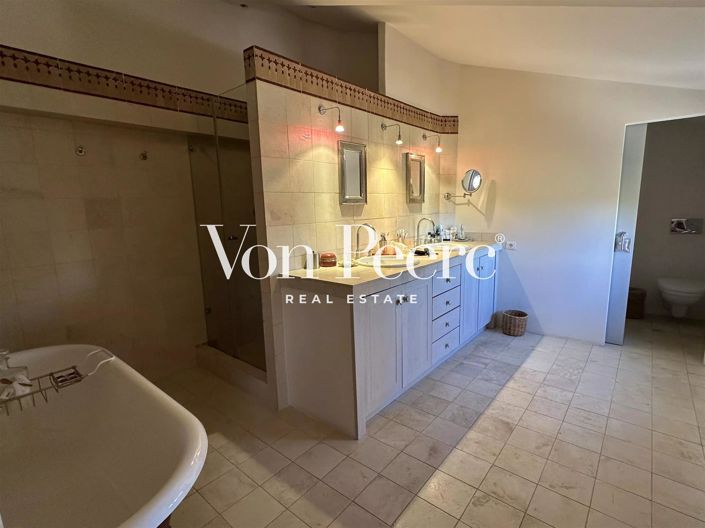 Image No.14-6 Bed House for sale