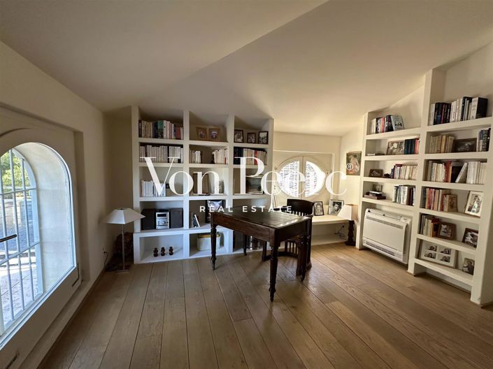 Image No.14-6 Bed House for sale