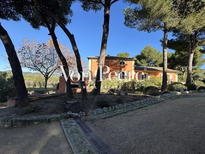 Image No.20-6 Bed House for sale