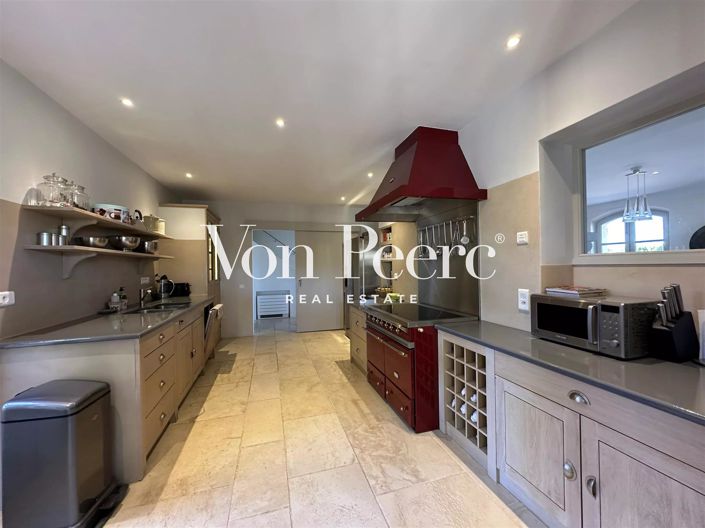 Image No.6-6 Bed House for sale