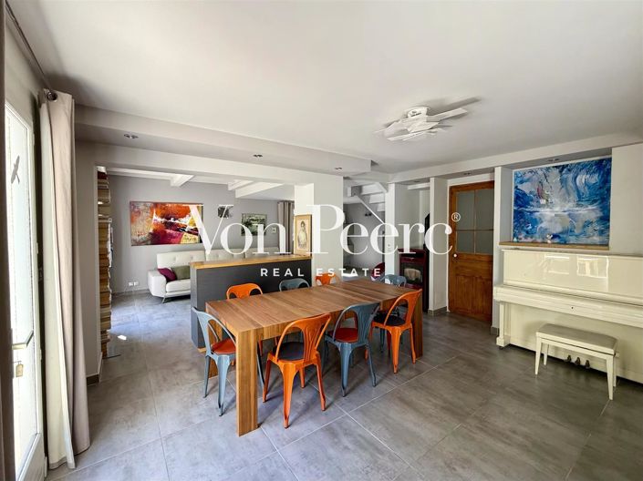 Image No.3-5 Bed House for sale