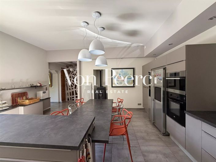 Image No.4-5 Bed House for sale