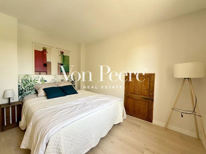 Image No.9-5 Bed House for sale