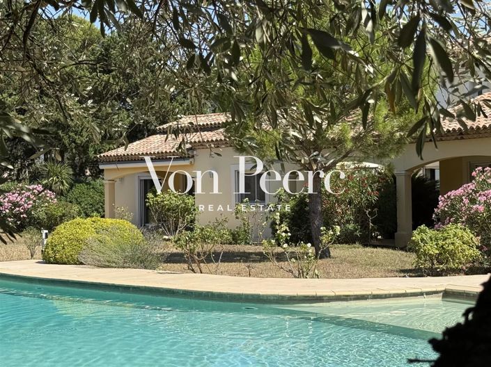 Image No.6-5 Bed House for sale