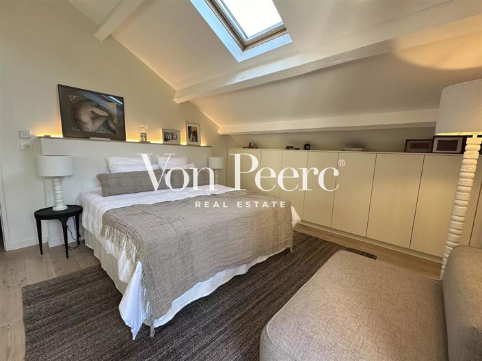 Image No.17-6 Bed House for sale