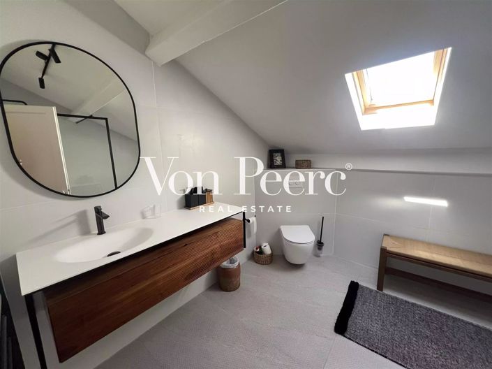 Image No.20-6 Bed House for sale