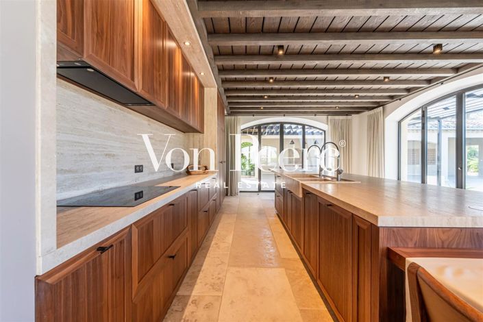 Image No.13-6 Bed House for sale