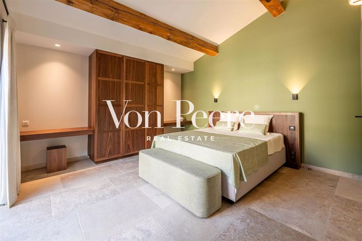 Image No.15-6 Bed House for sale