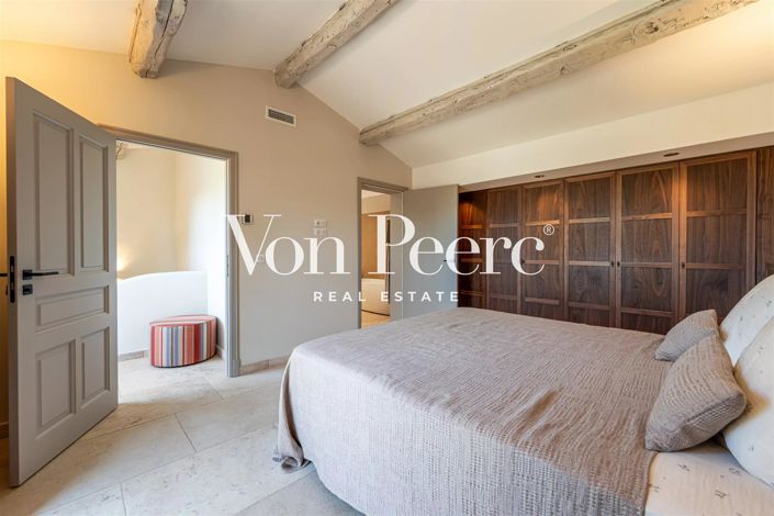 Image No.17-6 Bed House for sale