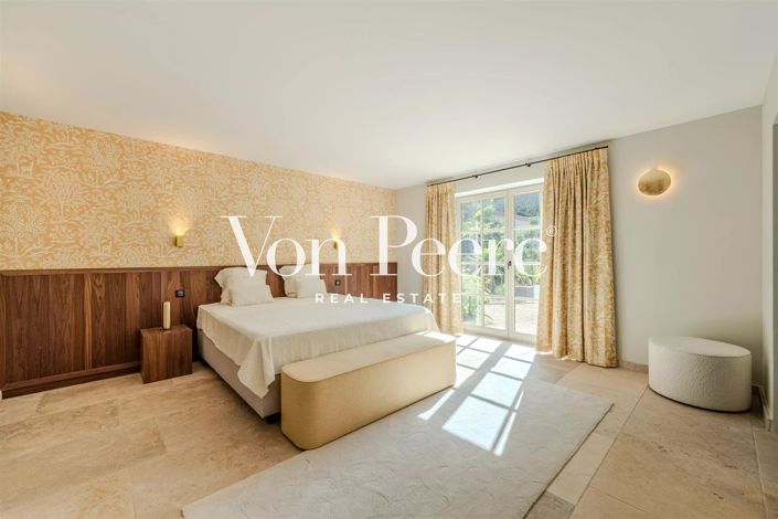 Image No.19-6 Bed House for sale