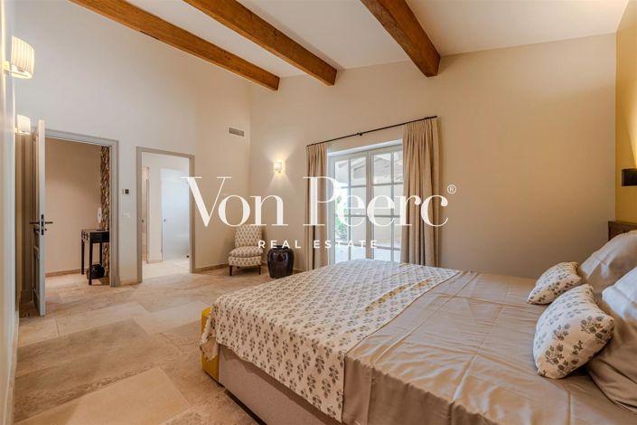 Image No.21-6 Bed House for sale