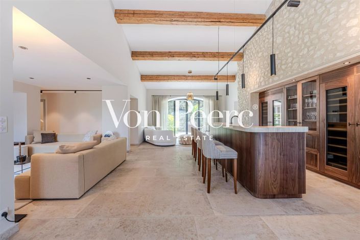 Image No.9-6 Bed House for sale