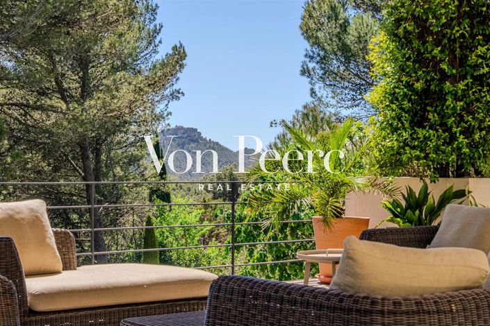 Image No.21-4 Bed House for sale