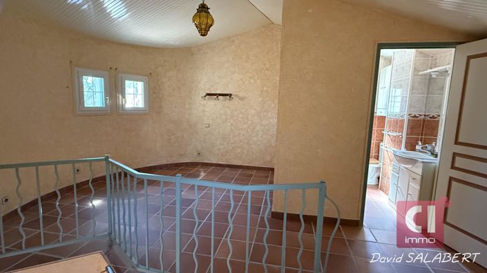 Image No.11-3 Bed House for sale