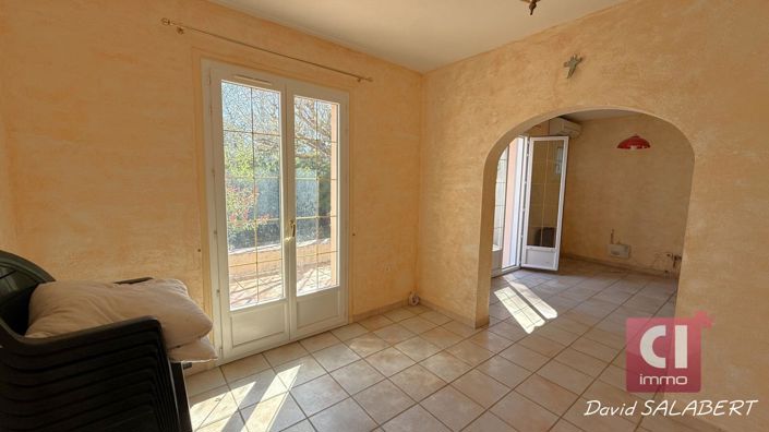 Image No.8-3 Bed House for sale