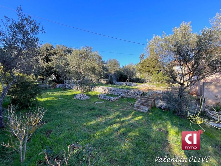 Image No.10-1 Bed House for sale