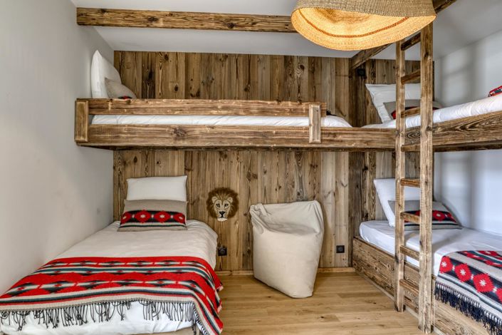 Image No.11-6 Bed House for sale