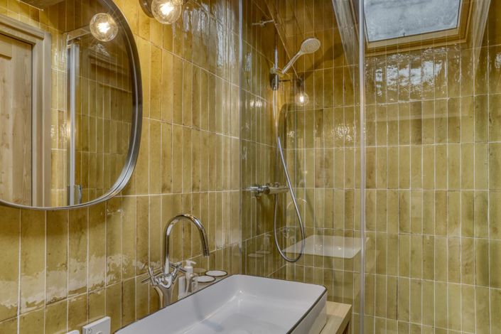 Image No.13-6 Bed House for sale