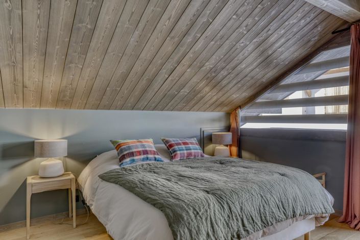 Image No.14-6 Bed House for sale