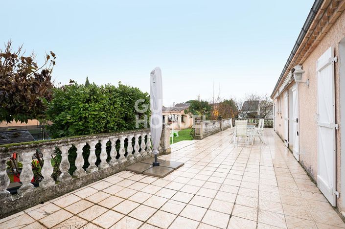 Image No.10-3 Bed House for sale