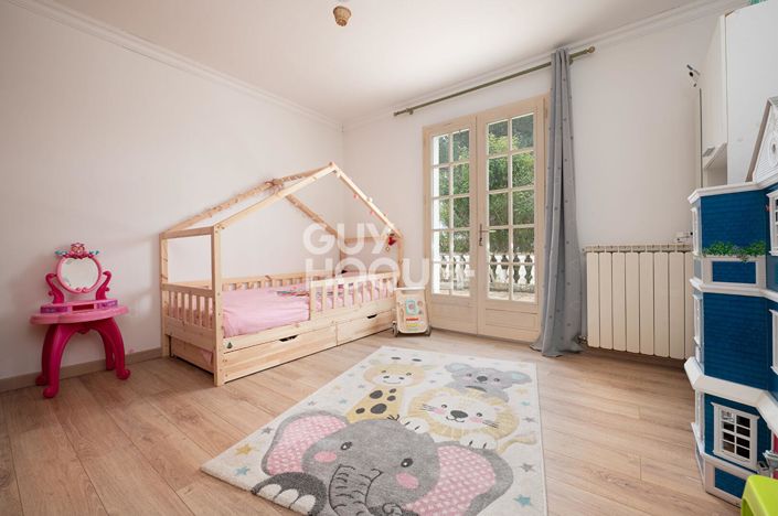 Image No.8-3 Bed House for sale