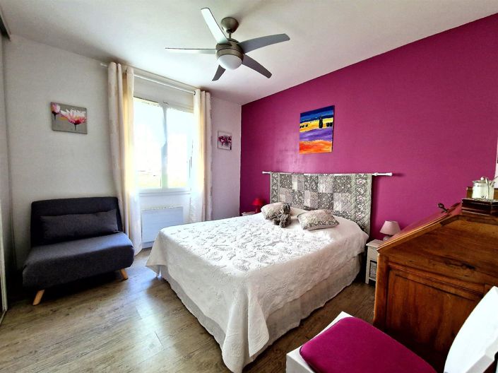 Image No.6-4 Bed House for sale