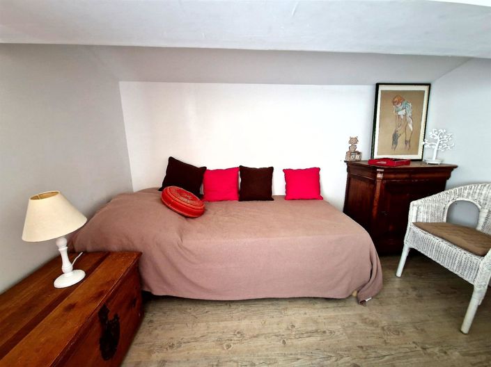 Image No.9-4 Bed House for sale