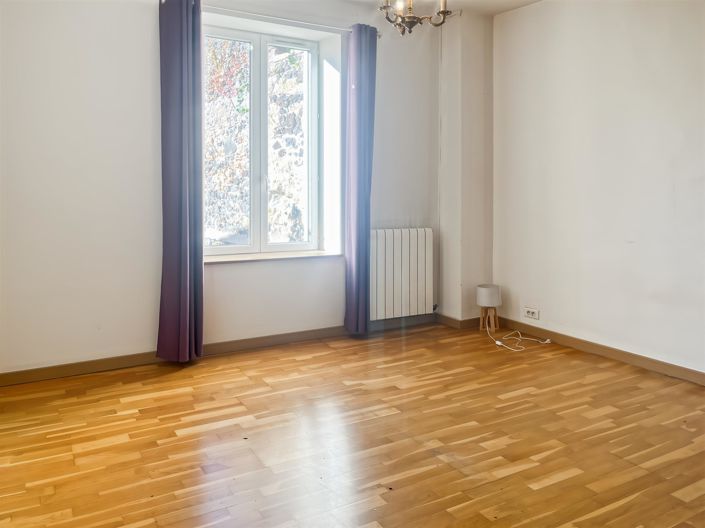 Image No.13-3 Bed House for sale