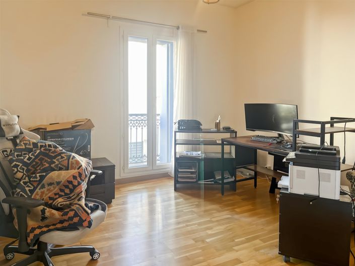 Image No.18-3 Bed House for sale