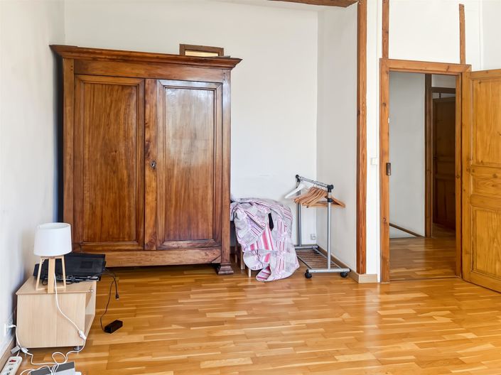 Image No.19-3 Bed House for sale