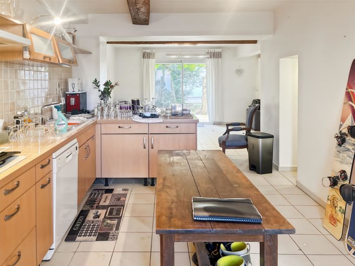 Image No.8-3 Bed House for sale