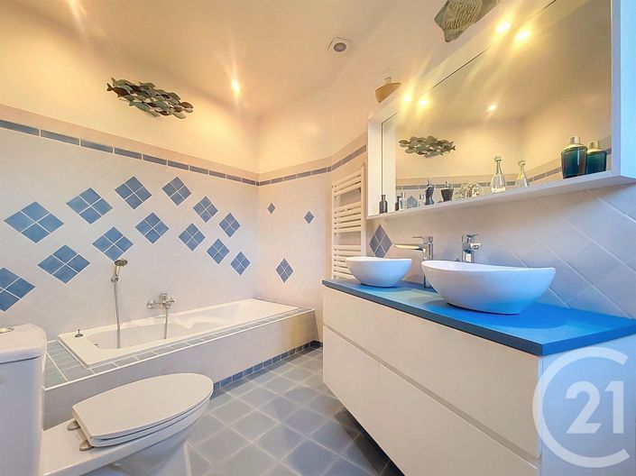 Image No.10-2 Bed House for sale