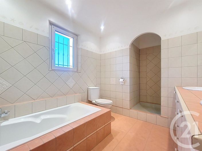 Image No.13-2 Bed House for sale