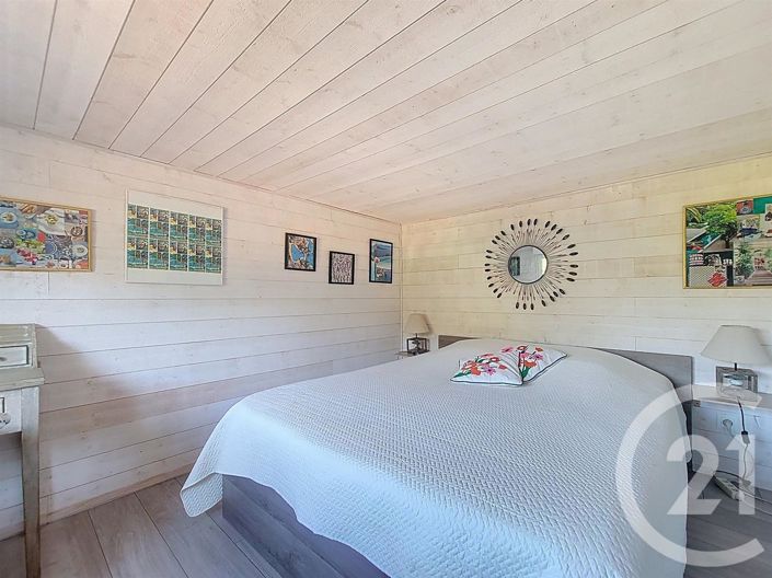 Image No.19-3 Bed House for sale