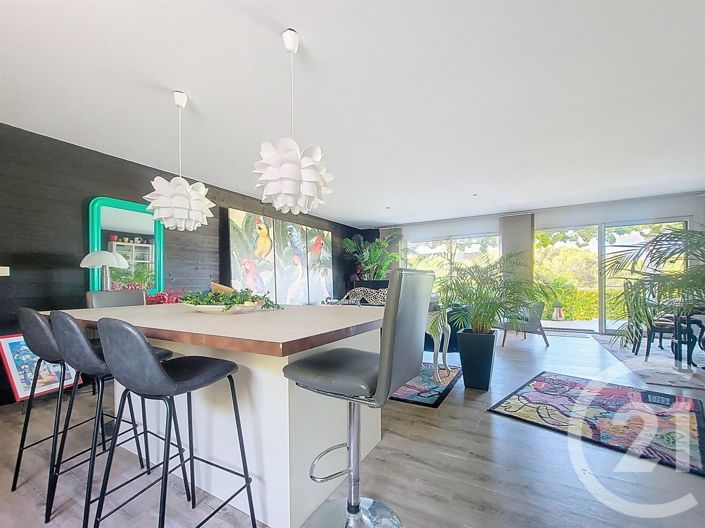 Image No.2-3 Bed House for sale