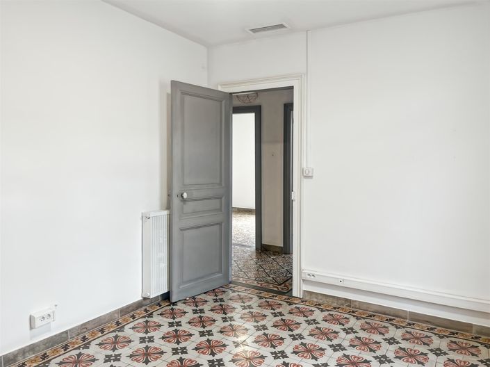 Image No.15-5 Bed House for sale