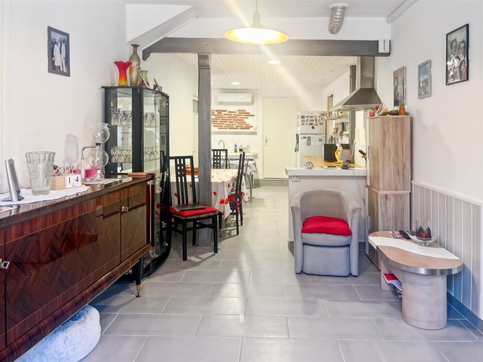 Image No.19-5 Bed House for sale