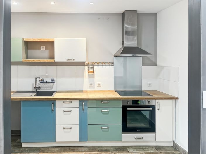 Image No.2-5 Bed House for sale