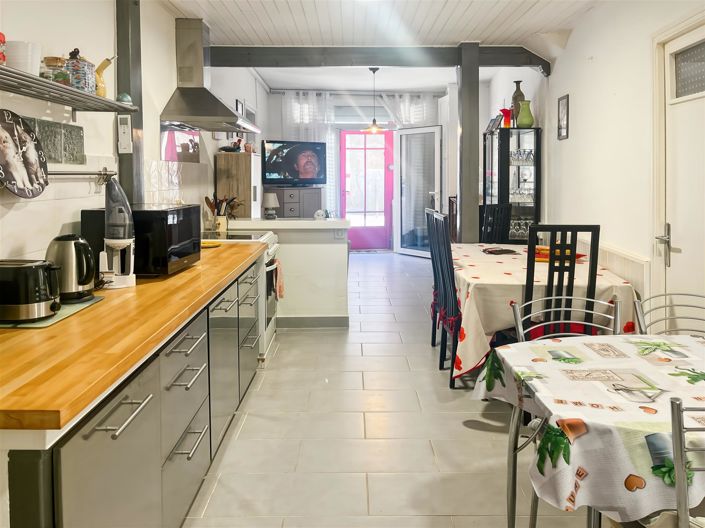 Image No.22-5 Bed House for sale