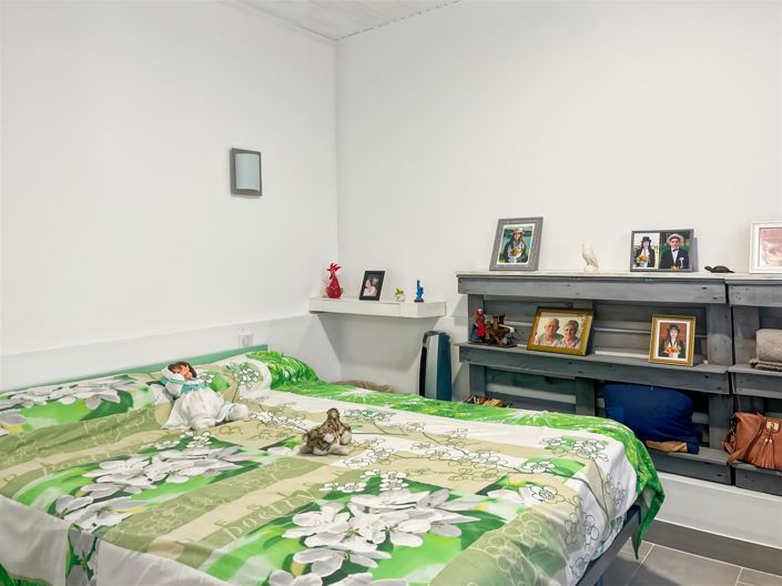 Image No.24-5 Bed House for sale