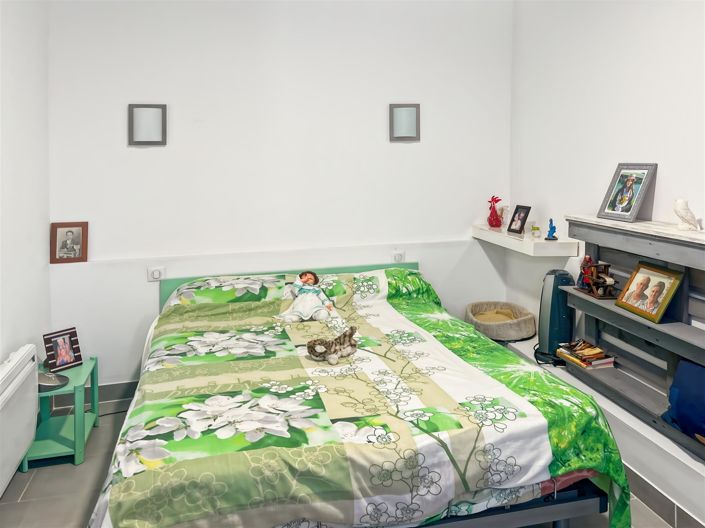 Image No.25-5 Bed House for sale