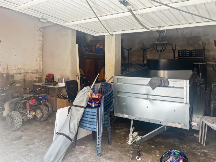 Image No.26-5 Bed House for sale