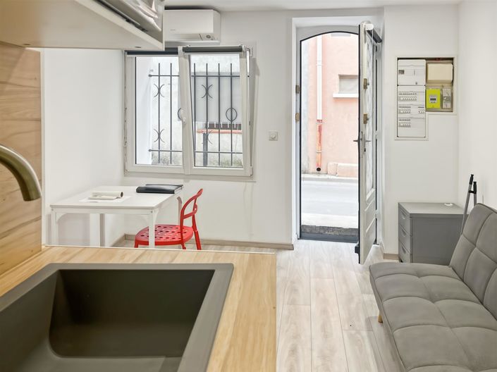 Image No.13-1 Bed House for sale