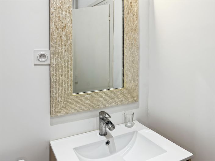 Image No.14-1 Bed House for sale