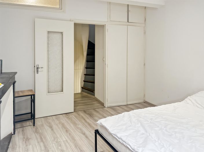 Image No.7-1 Bed House for sale