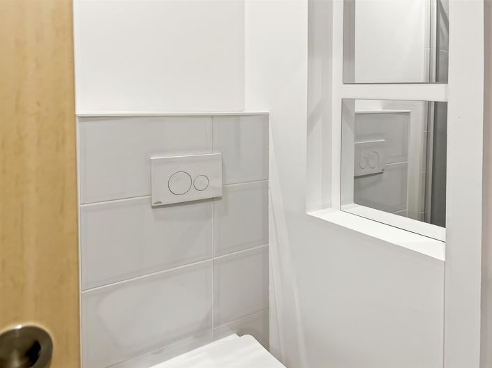 Image No.9-1 Bed House for sale