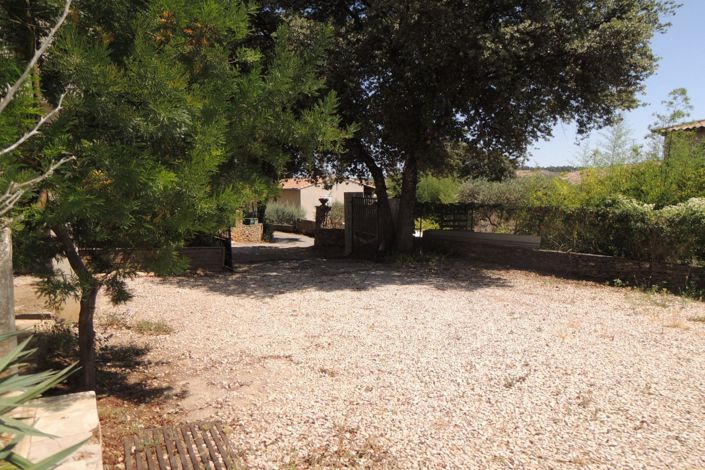 Image No.10-5 Bed House for sale